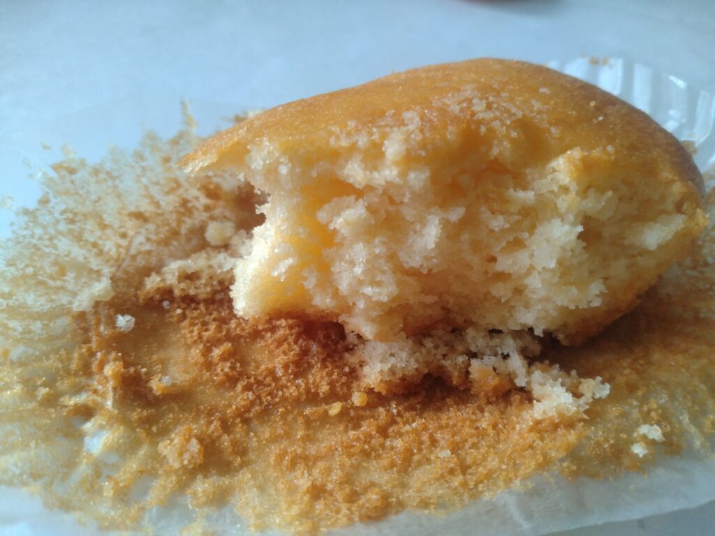 丸中製菓 満足ロカボ 糖質60％カット ベイクドチーズケーキ 断面